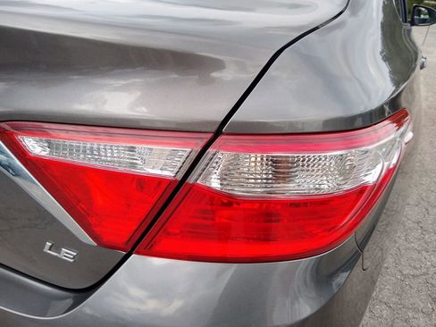 Used 2015 Toyota Camry LE image 10