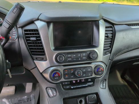 Used 2017 Chevrolet Suburban LT AWD/4WD image 18