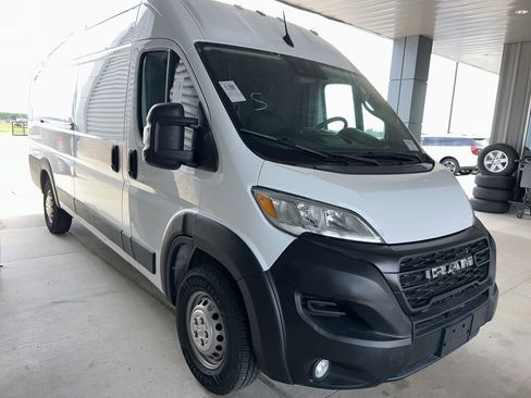 Used 2023 RAM ProMaster 3500 w/ Driver Convenience Group FWD image 3