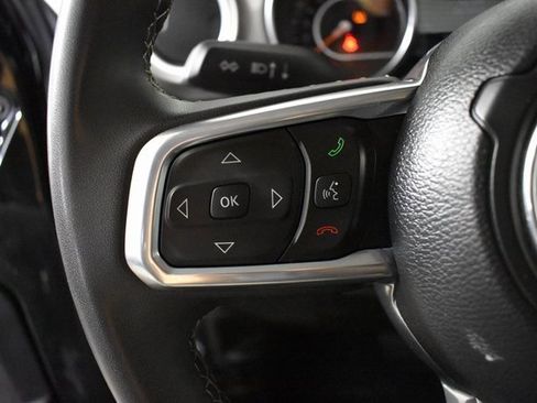 Used 2023 Jeep Gladiator Overland image 13