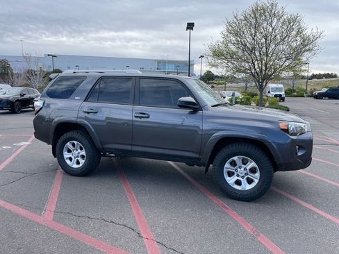 Used 2018 Toyota 4Runner SR5 image 2