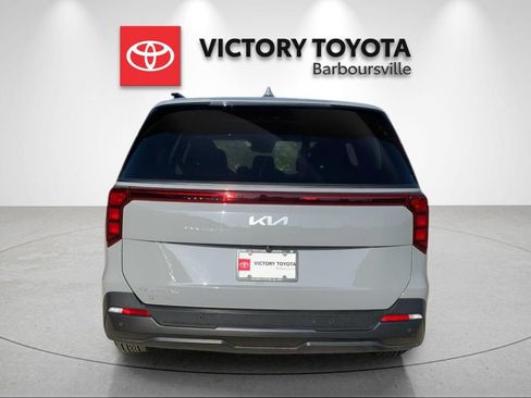Used 2025 Kia Carnival SX w/ SX Dark Edition Package FWD image 4