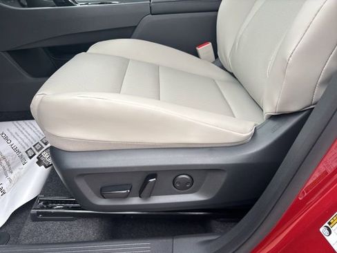 New 2026 Nissan Rogue SV image 10