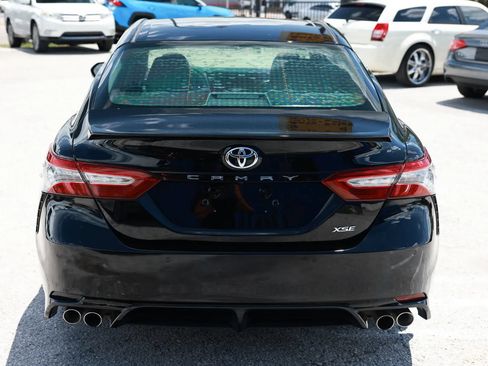 Used 2018 Toyota Camry XSE FWD image 6
