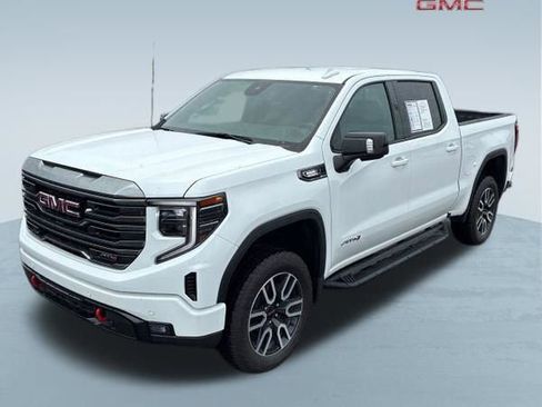 Used 2024 GMC Sierra 1500 AT4 w/ AT4 Preferred Package AWD/4WD image 1