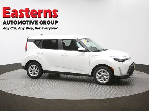 Used 2024 Kia Soul LX w/ Option Group 015 FWD image 46