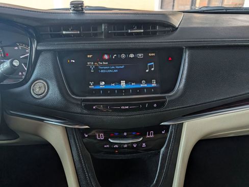 Used 2017 Cadillac XT5 Luxury w/ Driver Awareness Package image 31