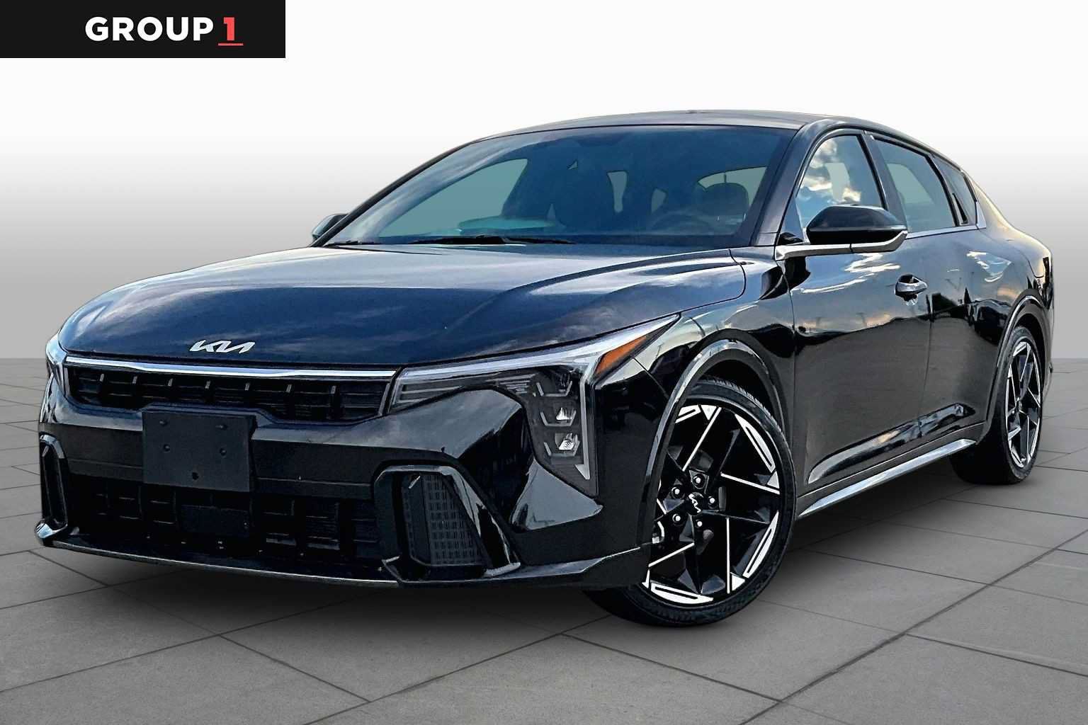 Used 2025 Kia K4 GT-Line w/ GT-Line Premium Package FWD image 1