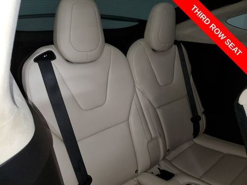 Used 2018 Tesla Model X 75D image 13