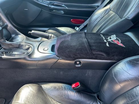 Used 1998 Chevrolet Corvette Coupe w/ Roof Pkg RWD image 15