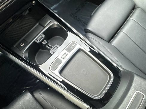 Used 2025 Mercedes-Benz GLB 250 4MATIC image 66