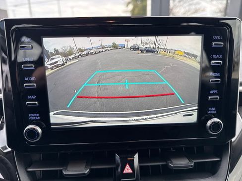 Used 2020 Toyota Corolla LE image 23