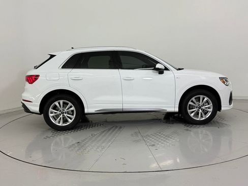 Used 2025 Audi Q3 2.0T Premium w/ Convenience Package image 8