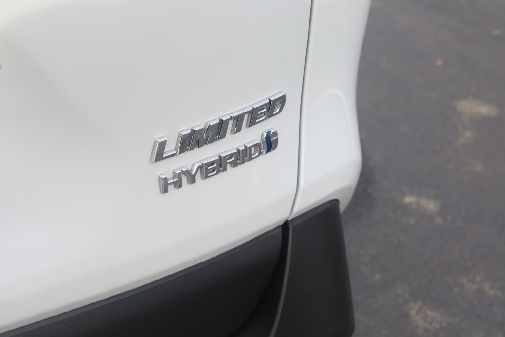 Used 2023 Toyota RAV4 Limited AWD/4WD image 30