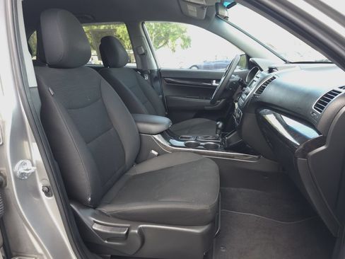 Used 2015 Kia Sorento LX FWD image 15