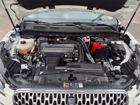 Certified 2025 Lincoln Corsair FWD image 3