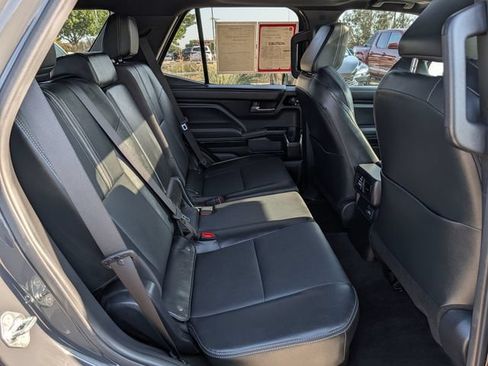 Certified 2026 Toyota 4Runner Limited AWD/4WD image 33