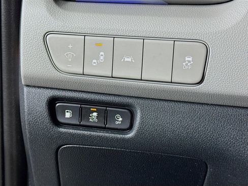 Certified 2020 Kia Niro EX image 10