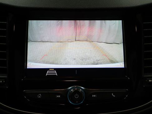 Used 2020 Chevrolet Trax LT w/ LT Convenience Package image 28