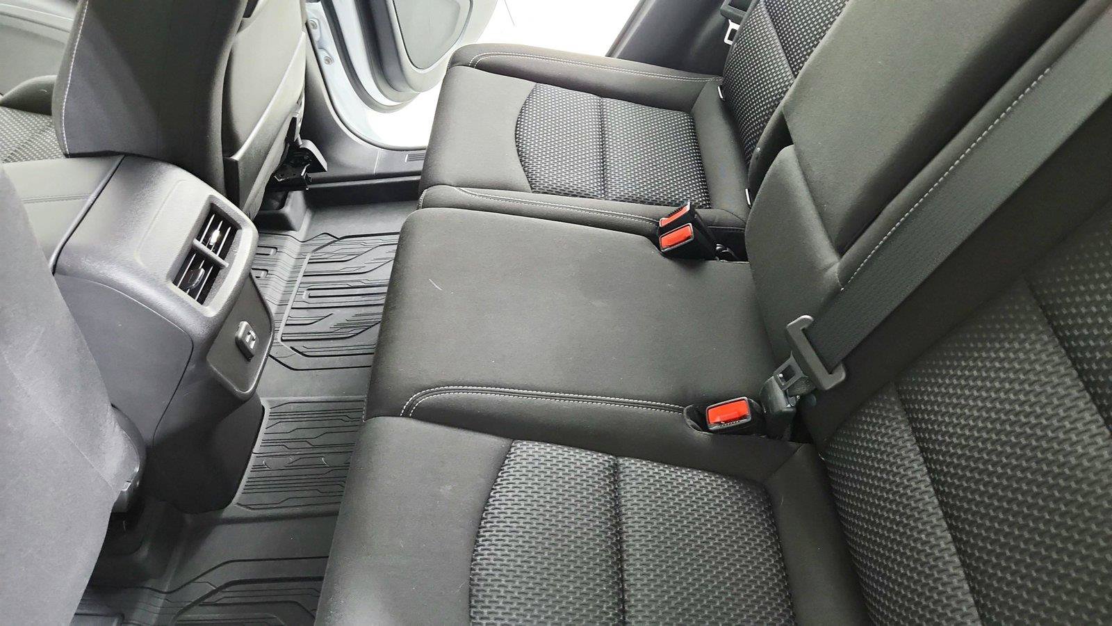 Used 2024 GMC Terrain SLE w/ LPO, Floor Liner Package AWD/4WD image 22