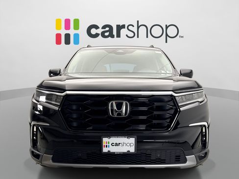 Used 2023 Honda Pilot Touring image 8