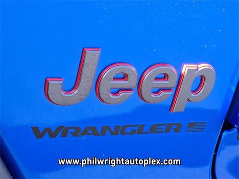 Used 2024 Jeep Wrangler Rubicon w/ Technology Group image 14