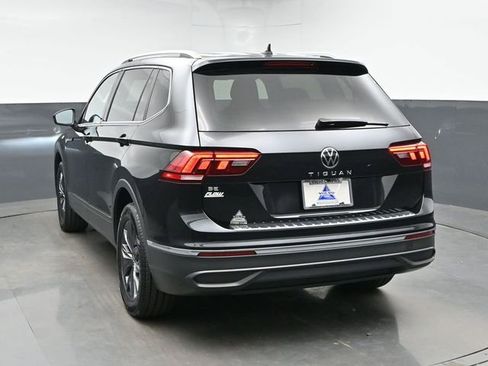 Used 2023 Volkswagen Tiguan SE FWD image 8