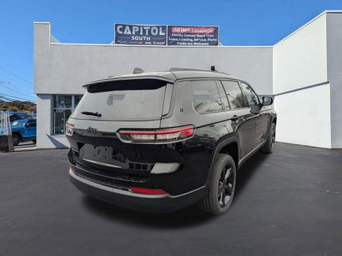 New 2025 Jeep Grand Cherokee L Altitude image 3