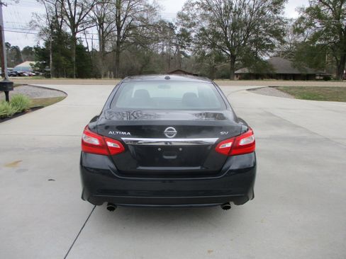 Used 2017 Nissan Altima 2.5 SV image 29