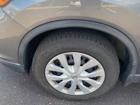 Used 2017 Nissan Rogue S w/ S Appearance Package image 17