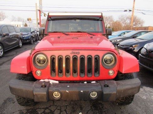 Used 2015 Jeep Wrangler Unlimited Sahara w/ Max Tow Package image 2
