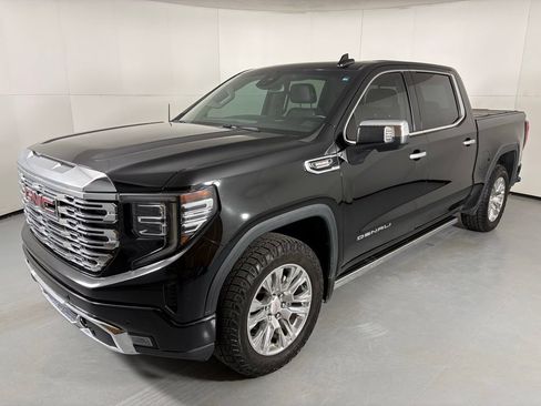 Used 2023 GMC Sierra 1500 Denali AWD/4WD image 4