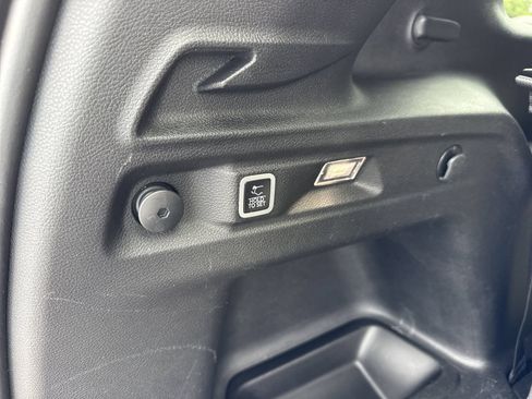 Used 2024 Jeep Grand Cherokee L Limited RWD image 36