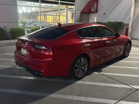 Used 2019 Kia Stinger RWD image 3