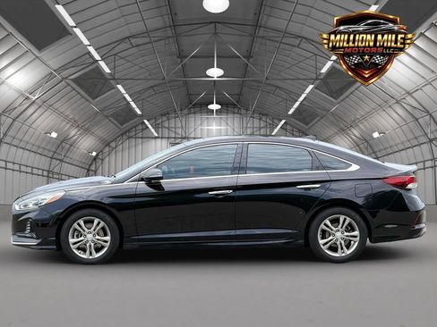 Used 2018 Hyundai Sonata Limited w/ Limited Ultimate Package 03 FWD image 8
