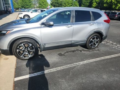 Used 2017 Honda CR-V Touring image 3