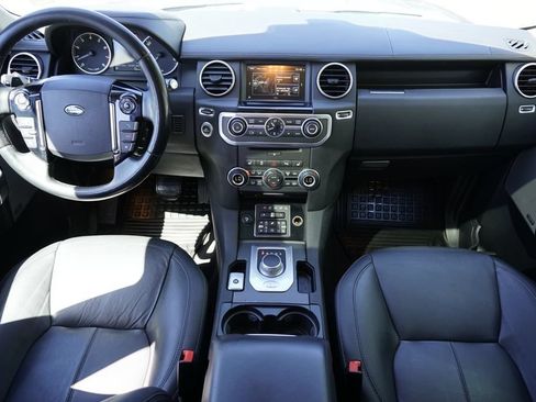 Used 2016 Land Rover LR4 HSE LUX AWD/4WD image 9