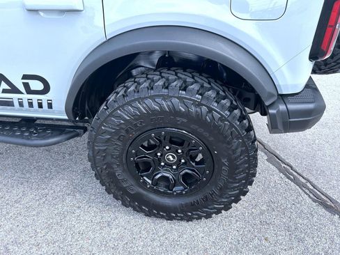 Used 2021 Ford Bronco First Edition AWD/4WD image 22