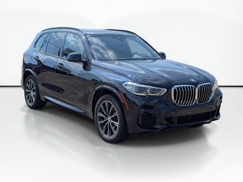 Used 2022 BMW X5 xDrive40i w/ M Sport Package AWD/4WD image 4