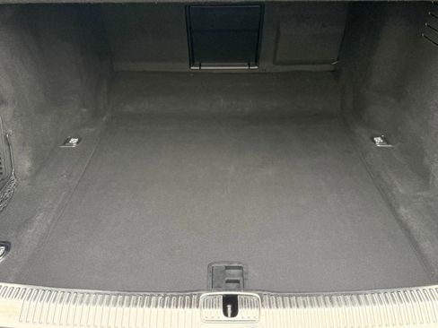 Used 2022 Audi S8 image 21