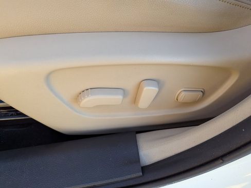 Used 2016 Nissan Rogue SL w/ SL Premium Package image 15