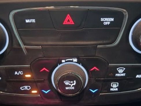 Used 2021 Jeep Compass Latitude FWD image 16