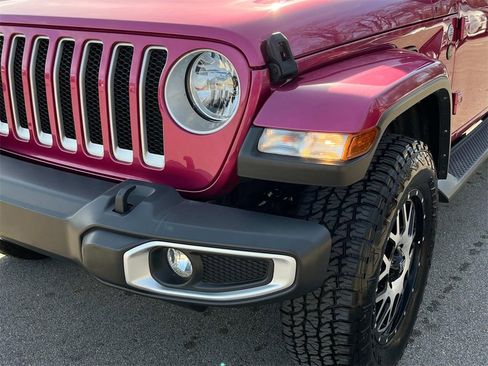 Used 2021 Jeep Wrangler Unlimited Sahara image 16