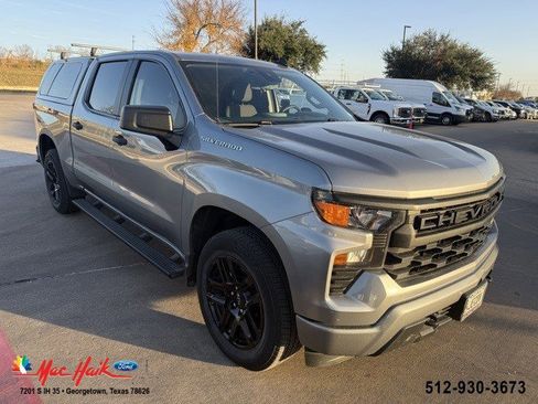 Used 2023 Chevrolet Silverado 1500 Custom image 1