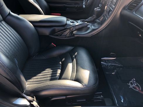 Used 2000 Chevrolet Corvette Convertible w/ Memory Pkg image 25