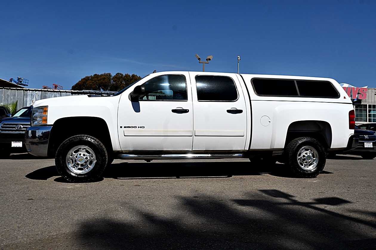 Used 2008 Chevrolet Silverado 2500 LT w/ 2LT Convenience Package RWD image 4