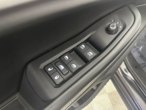 Used 2024 Jeep Grand Cherokee Limited w/ Luxury Tech Group II AWD/4WD image 25