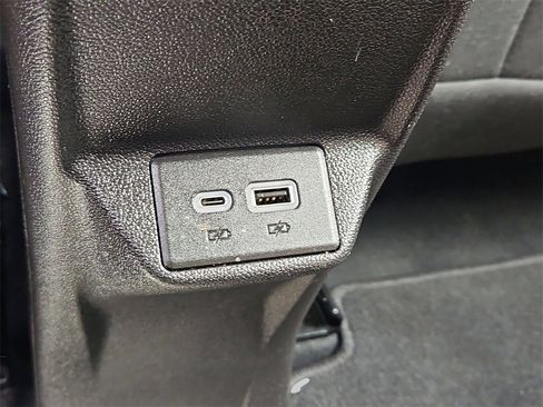 Certified 2023 Chevrolet Bolt EUV LT image 18