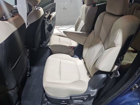 Used 2021 Subaru Ascent Premium w/ Convenience Package AWD/4WD image 15