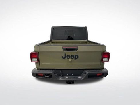 New 2025 Jeep Gladiator Sport image 13